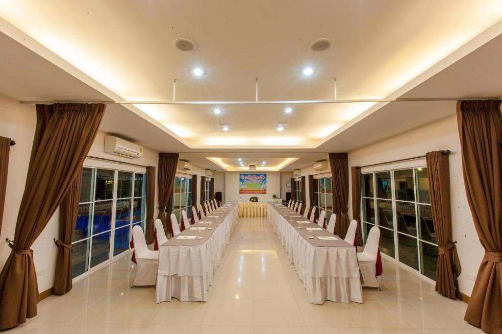 Varee Valley Resort And Restaurant Khon Kaen Dış mekan fotoğraf