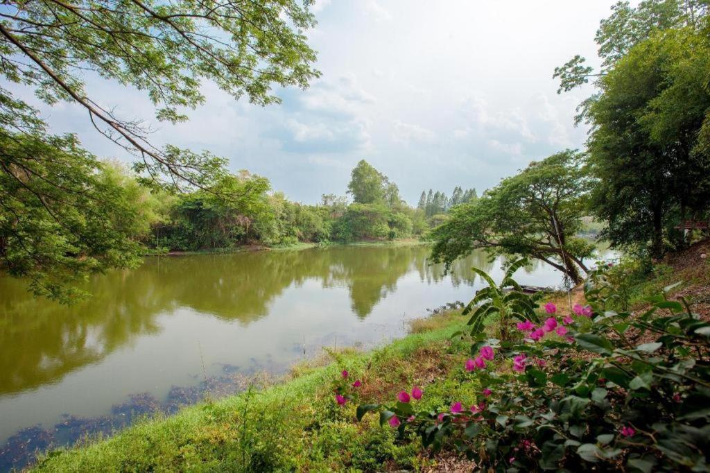 Varee Valley Resort And Restaurant Khon Kaen Dış mekan fotoğraf